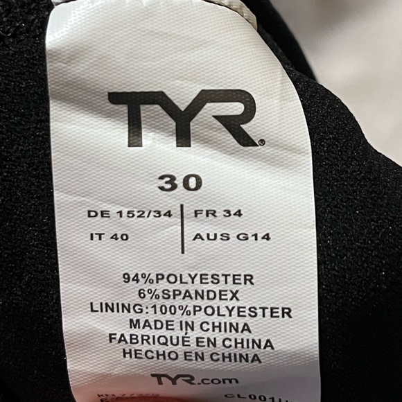 New TYR Diamondfit Emulsion Durafast Swimsuit 30 XS - Picture 9 of 9